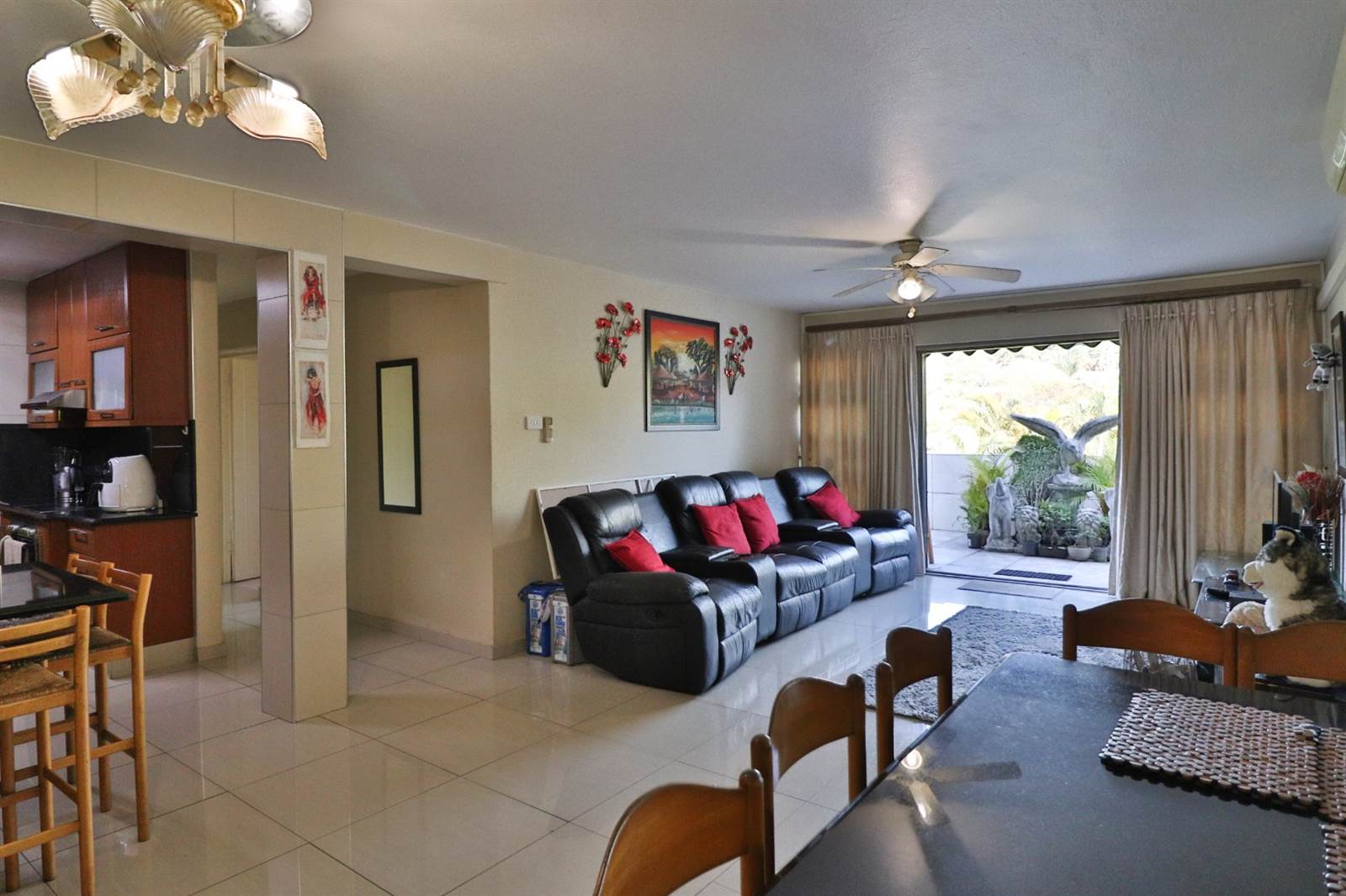 3 Bed Townhouse in Umgeni Park photo number 5