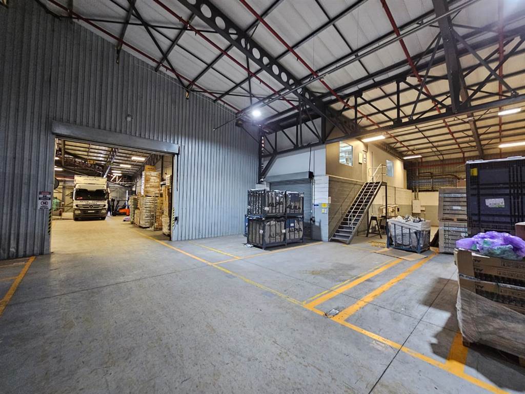 8420  m² Industrial space in Somerset West Business Park photo number 5