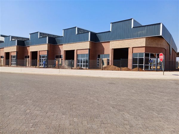 350  m² Industrial space