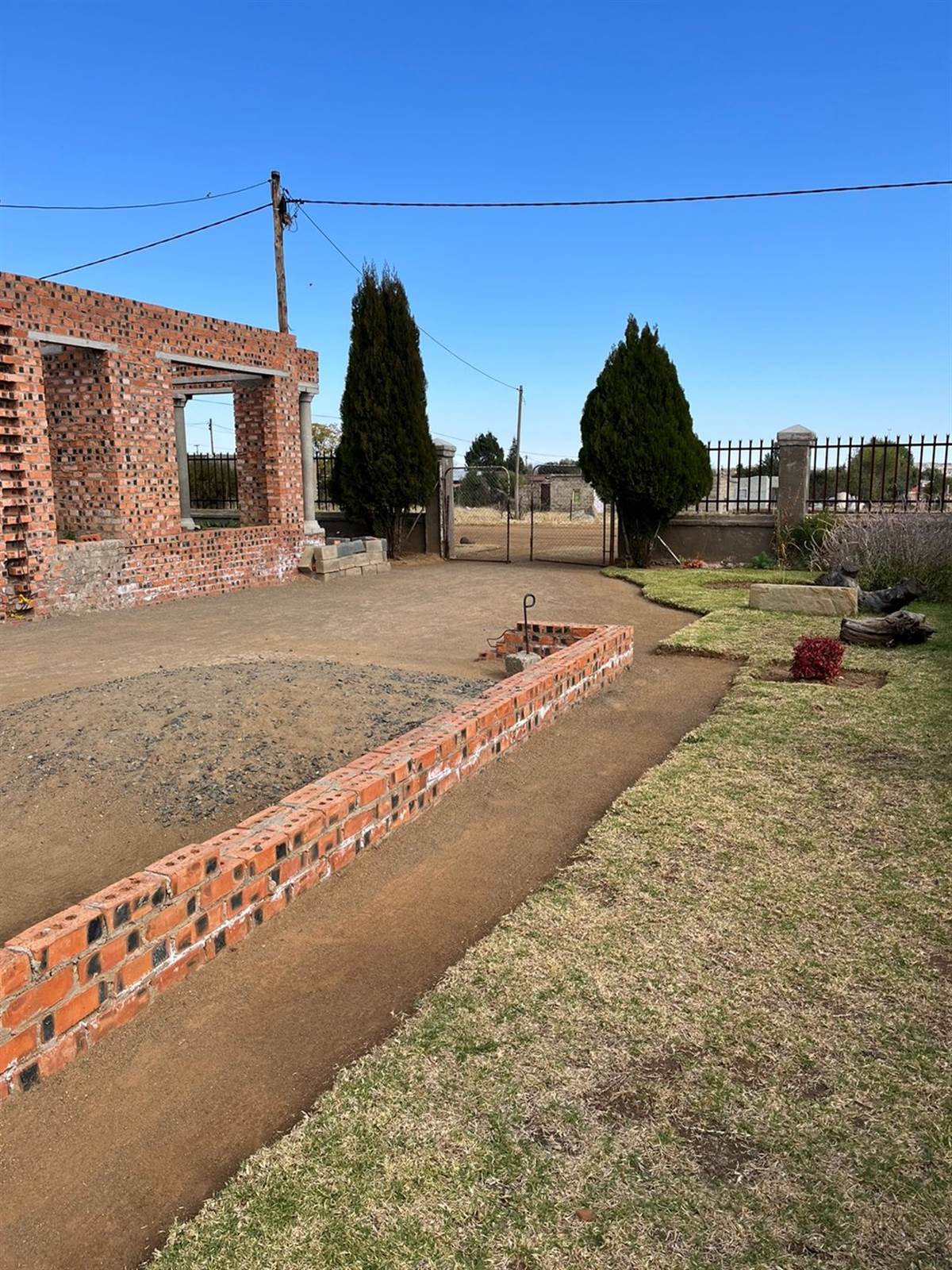 11 Bed House in Bloemfontein photo number 17