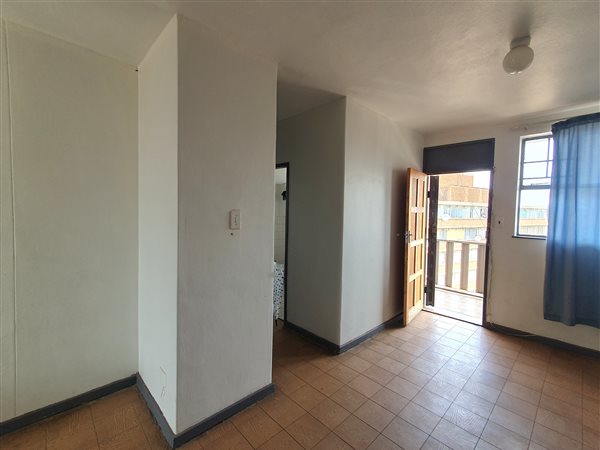2.5 Bed Flat