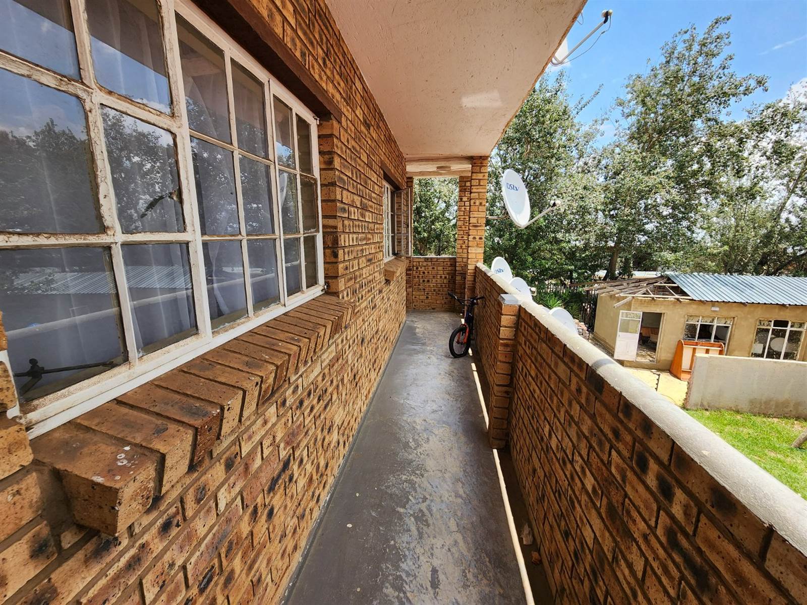 1 Bed Apartment in Randfontein Central photo number 8