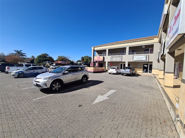 86  m² Commercial space