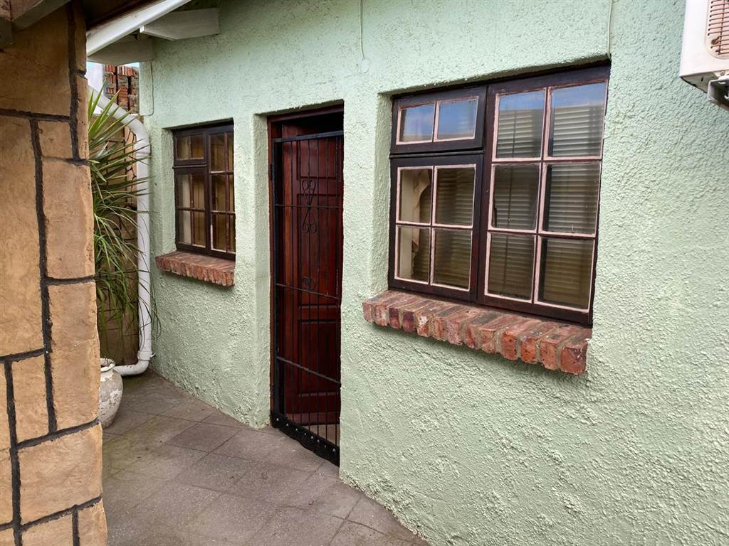3 Bed House in Algoa Park photo number 3