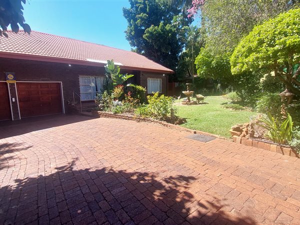 3 Bed House in Sinoville