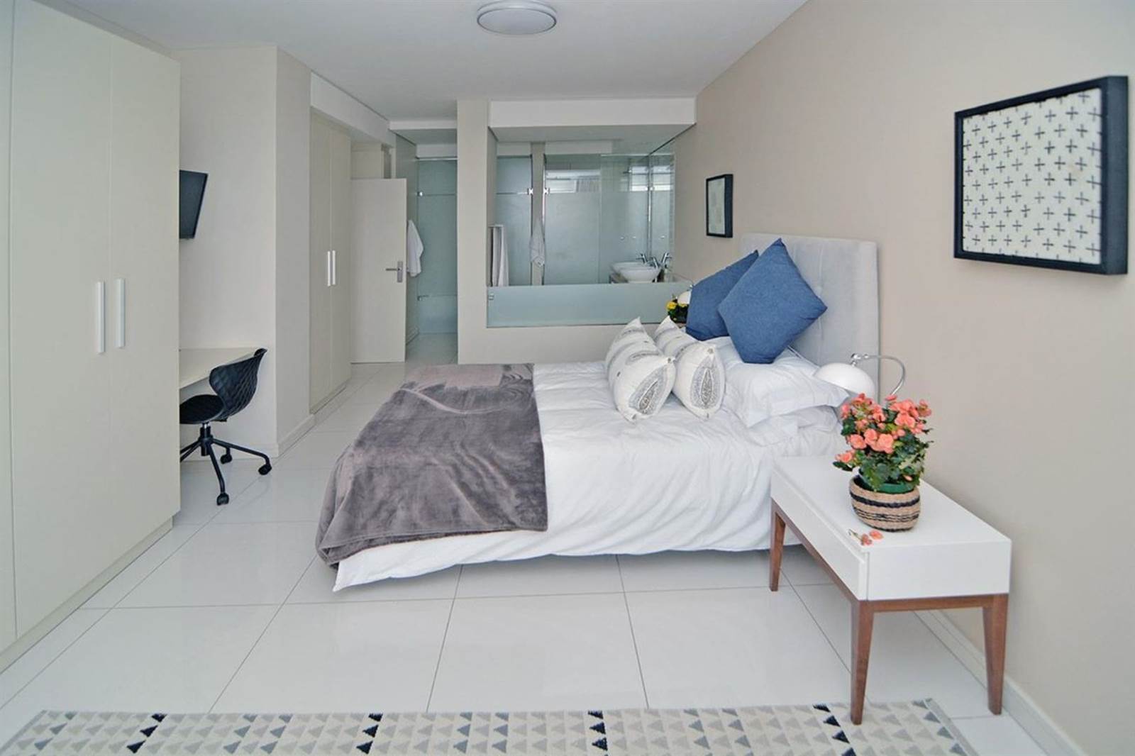 3 Bed Apartment in Rosebank photo number 14