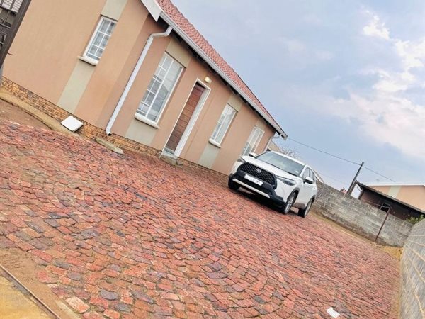 3 Bedroom House 3 Bedroom House