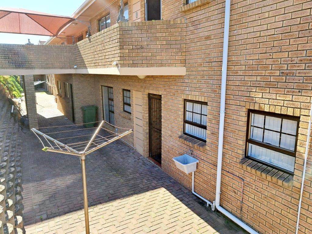 3 Bed Apartment in Hartenbos photo number 8