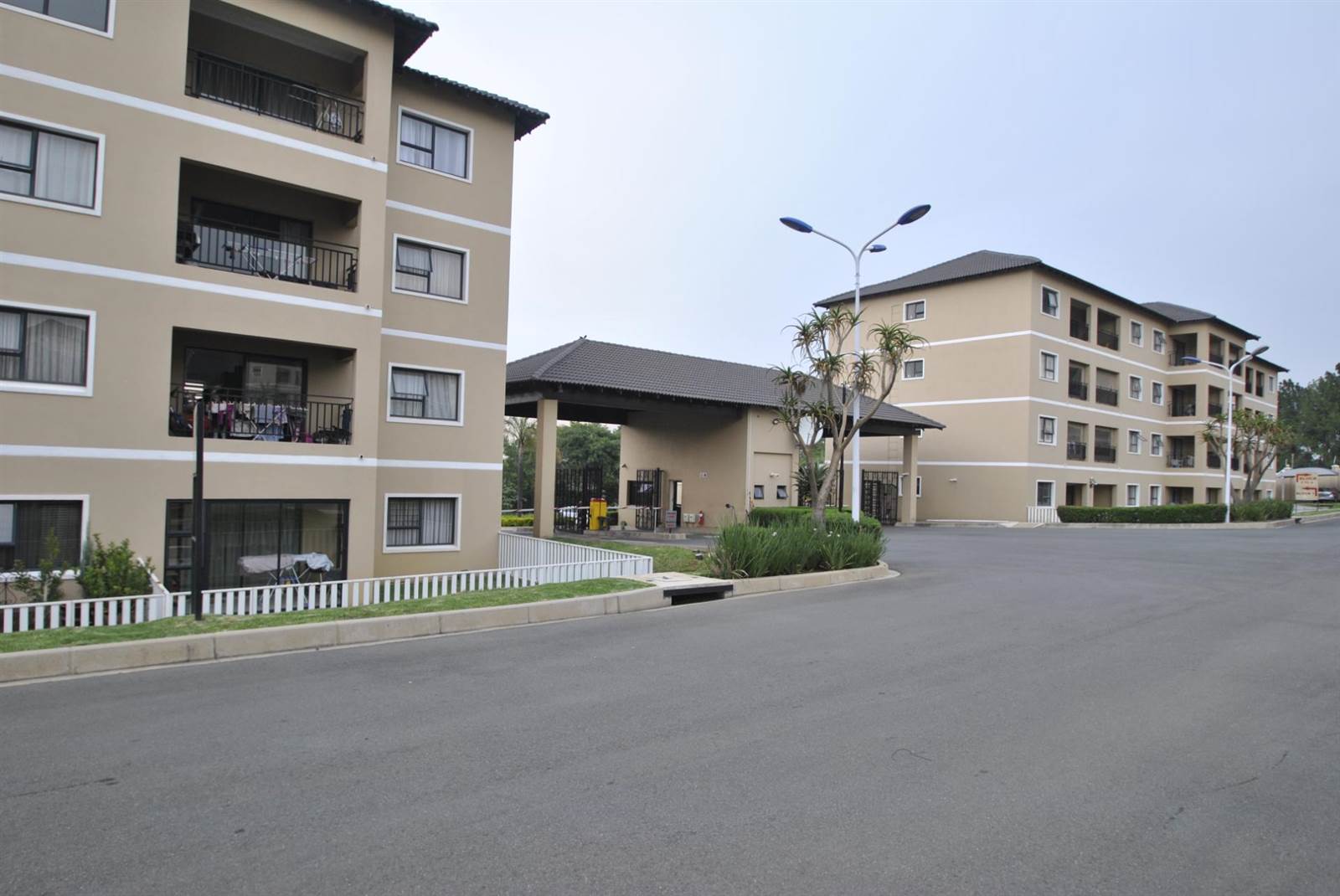 1 Bed Apartment in Boksburg Central photo number 15