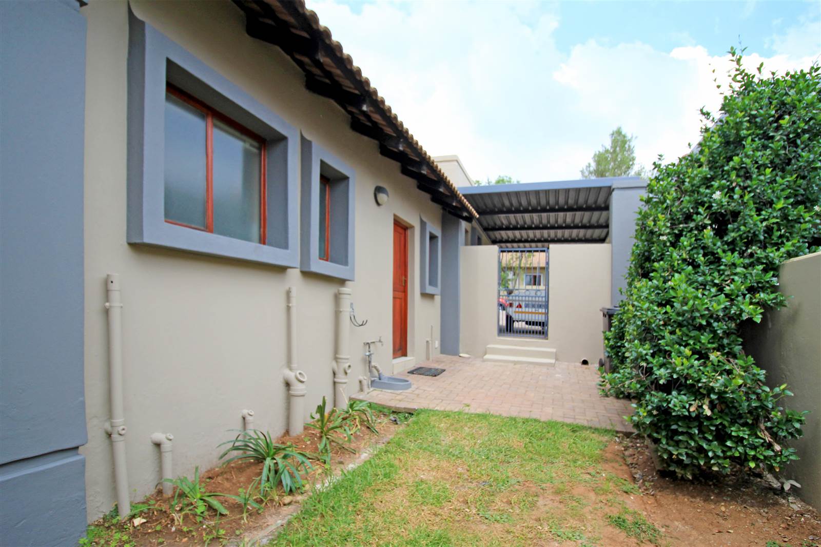 2 Bed House in Kyalami Hills photo number 21