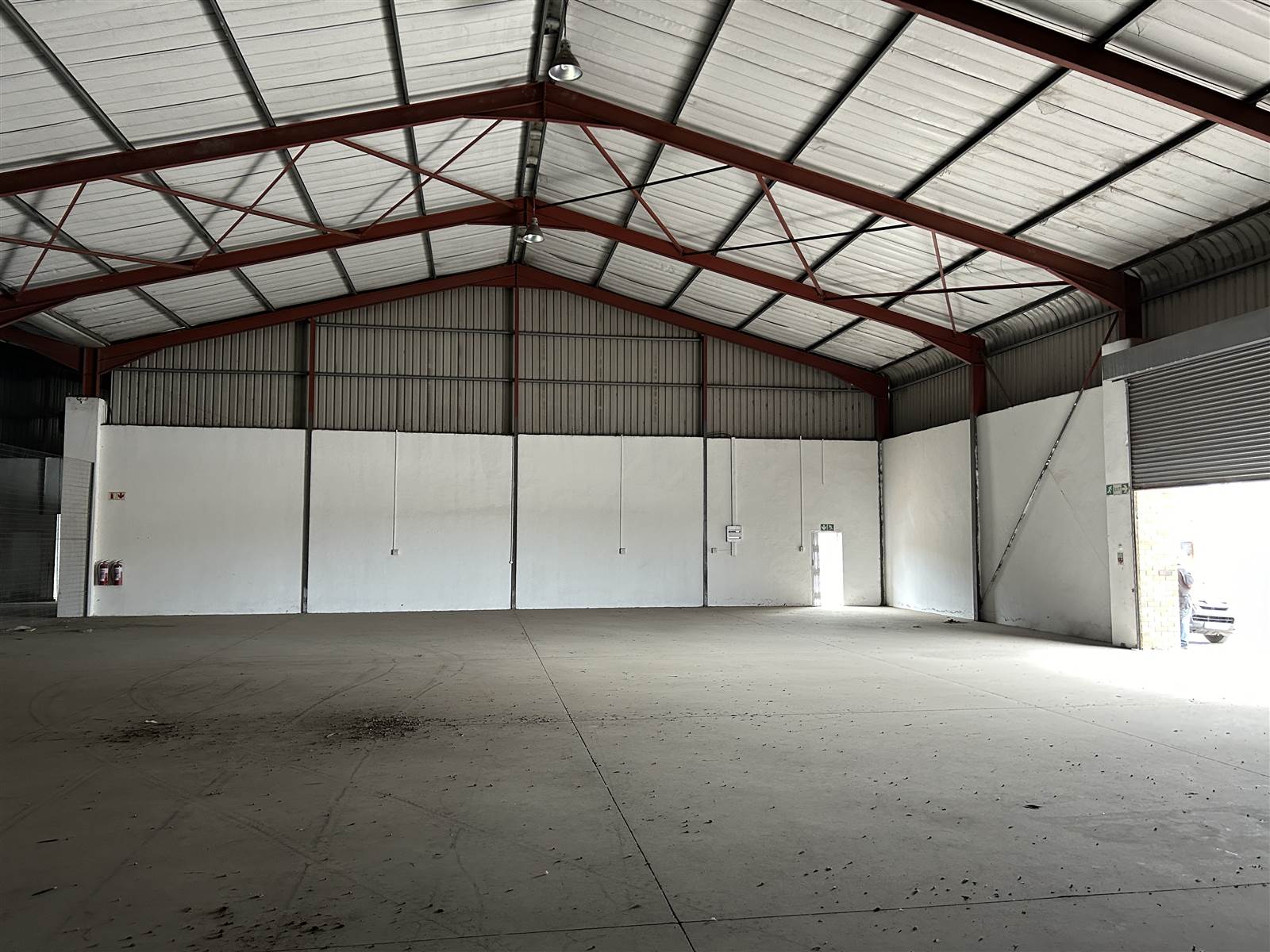 1050  m² Industrial space in Markman Industrial photo number 11