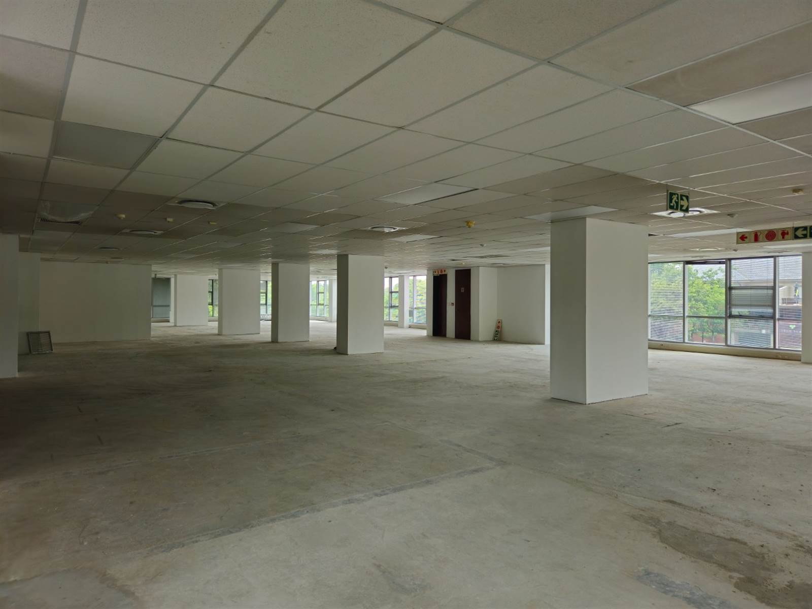 645  m² Commercial space in Fourways photo number 3