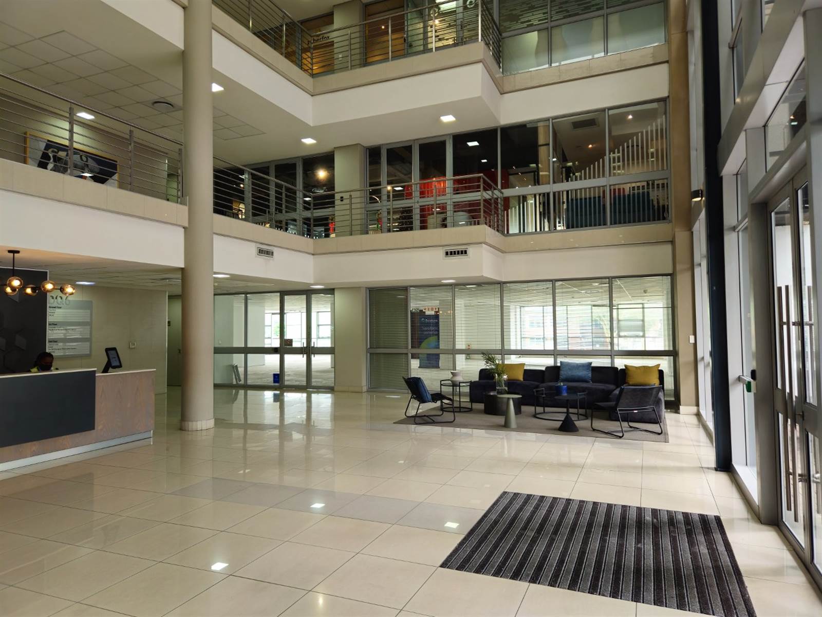 645  m² Commercial space in Fourways photo number 2