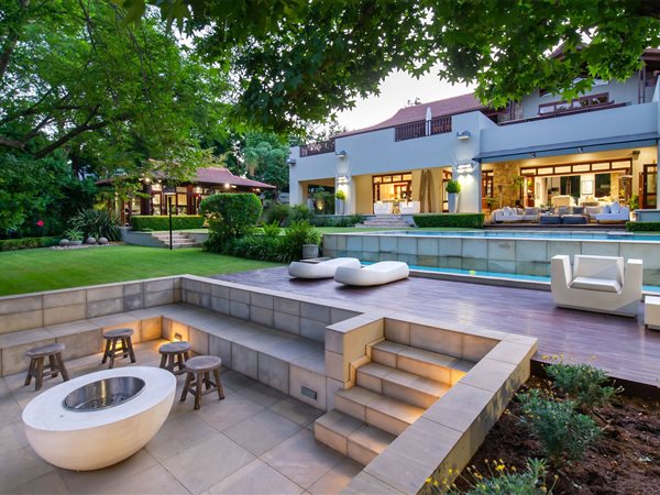 6 Bedroom House 6 Bedroom House