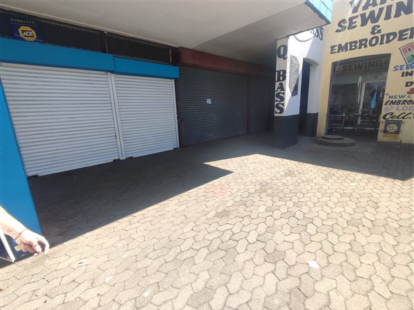 216  m² Retail Space