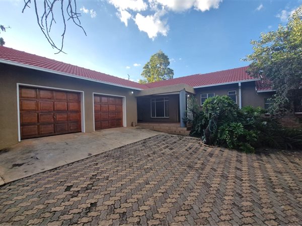 3 Bedroom House 3 Bedroom House