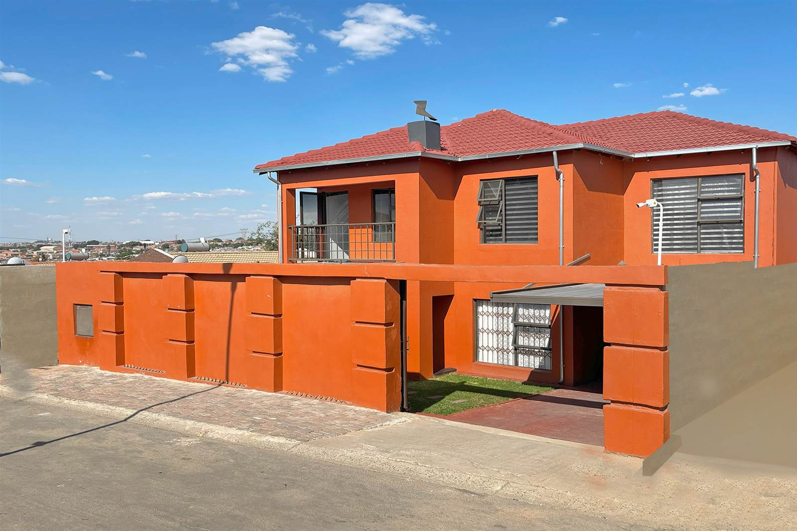 4 Bed House in Rabie Ridge photo number 4