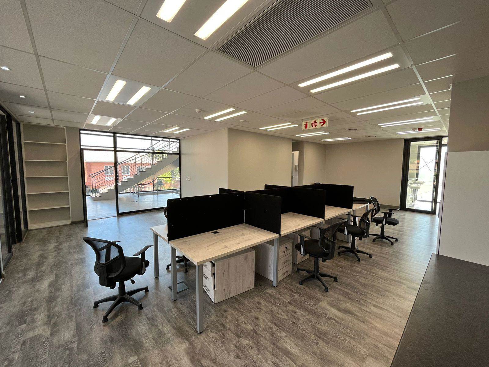 990  m² Commercial space in Fourways photo number 11