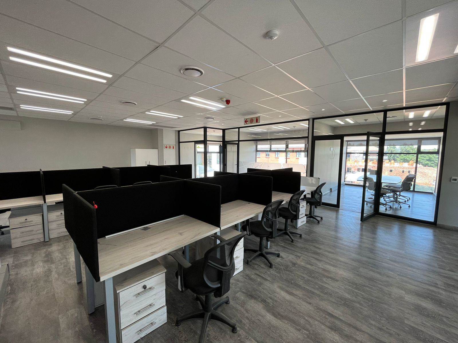 990  m² Commercial space in Fourways photo number 13