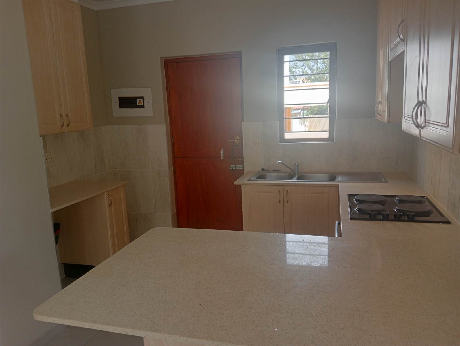 2 Bed House in Kyalami Hills photo number 2