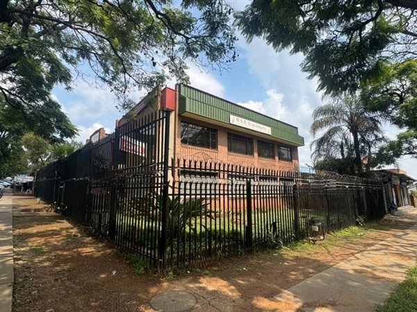 550 m² Commercial space 550 m² Commercial space