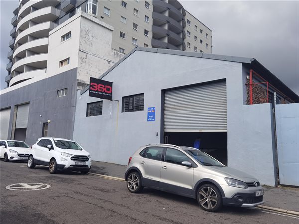 760  m² Commercial space