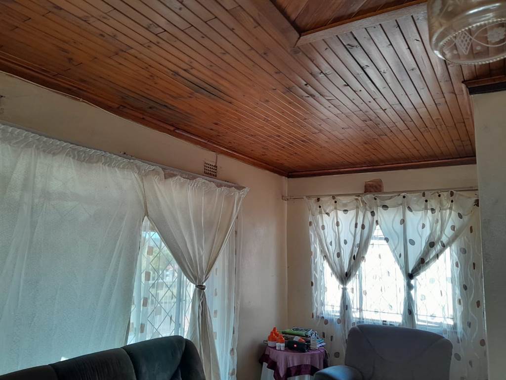 3 Bed House in Atteridgeville photo number 11
