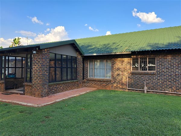 1.6 ha Smallholding in Delmas