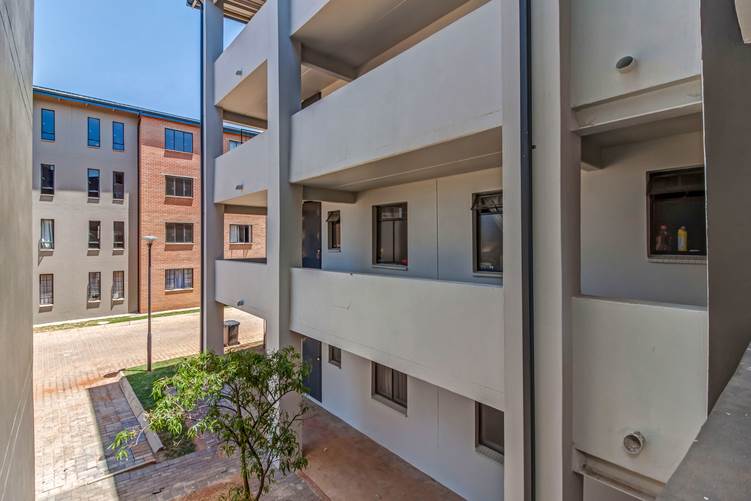 2 Bed Apartment in Phiri photo number 8