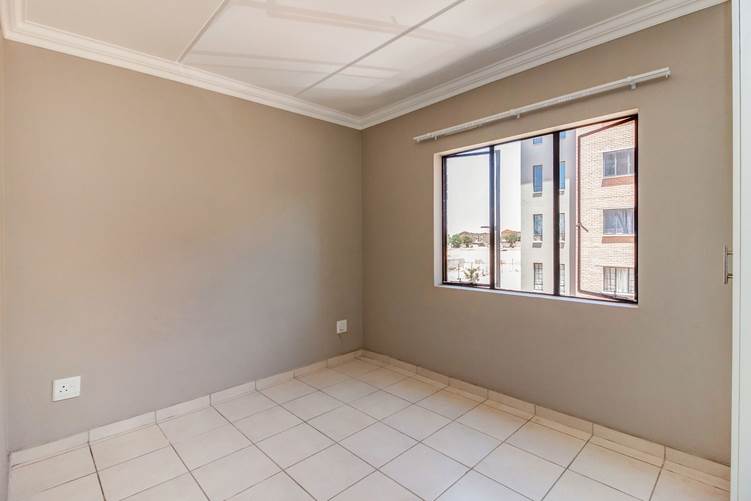 2 Bed Apartment in Phiri photo number 4