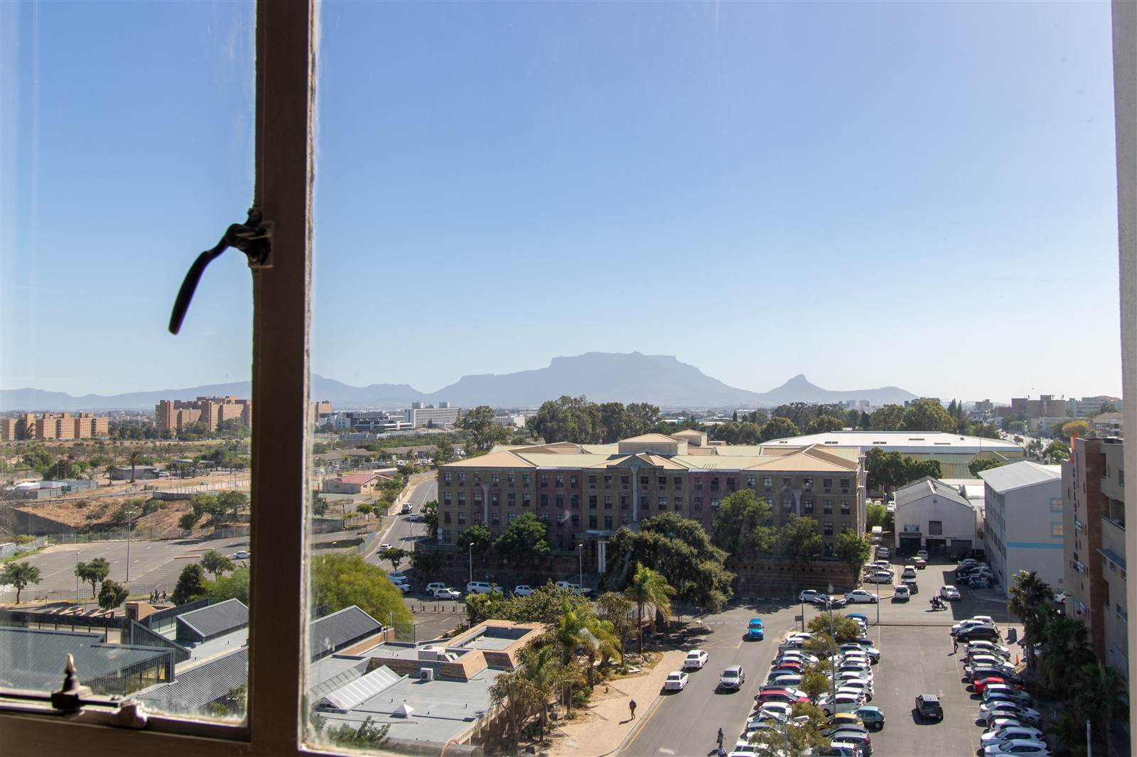 2 Bed Apartment in Bellville Central photo number 11