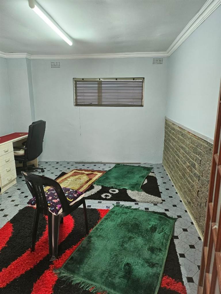 3 Bed House in Mitchells Plain photo number 24