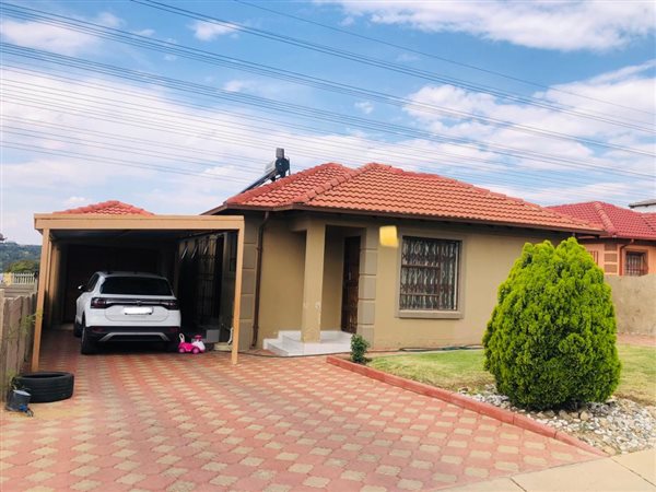 3 Bed House in Waterfall Estate