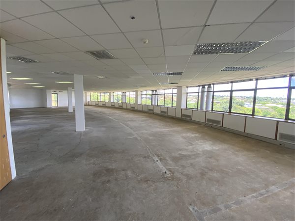 364  m² Commercial space