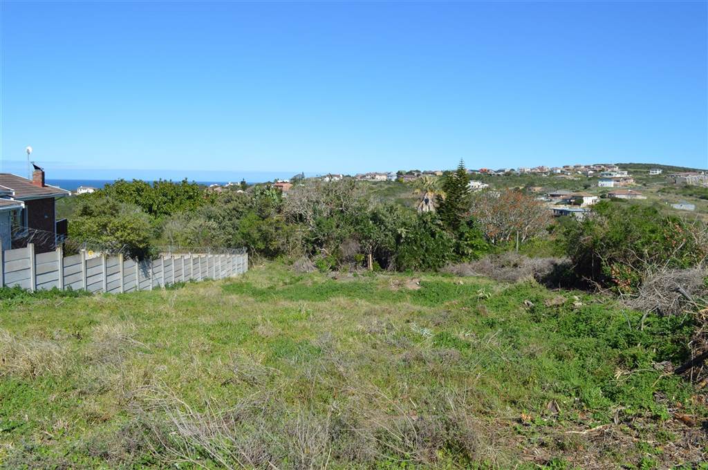 958 m² Land available in Forest Downs