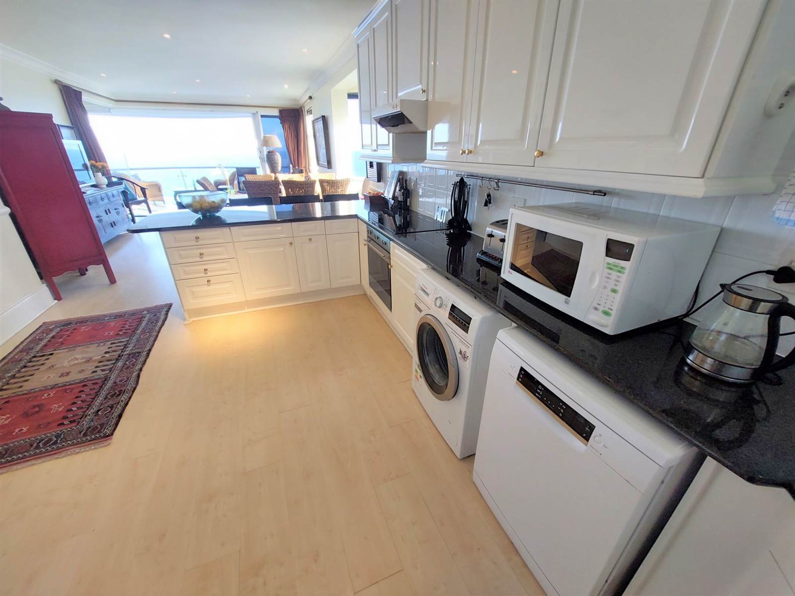 3 Bed Apartment in Eastcliff photo number 12