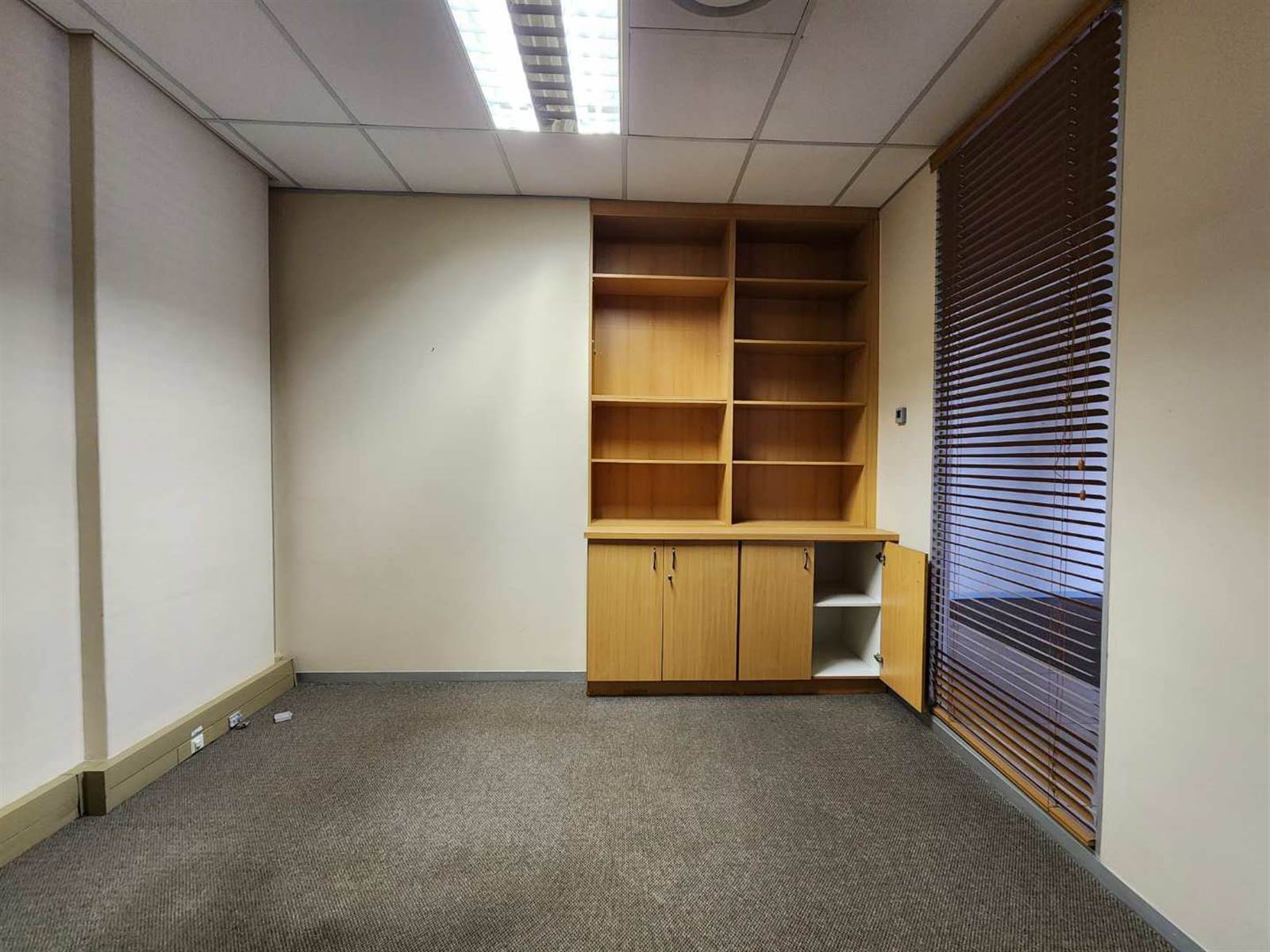 350  m² Office Space in Sunnyside photo number 10