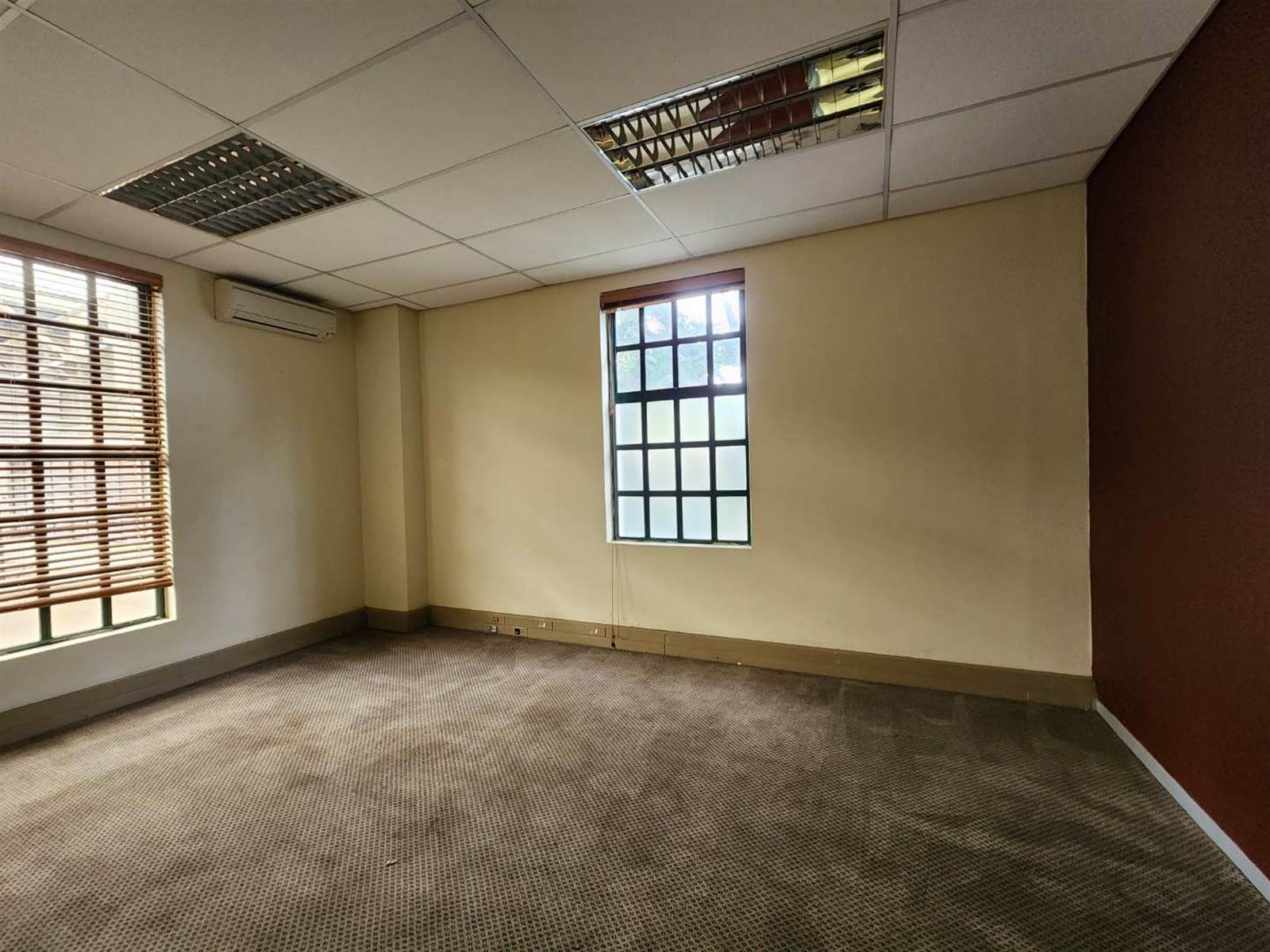 350  m² Office Space in Sunnyside photo number 18