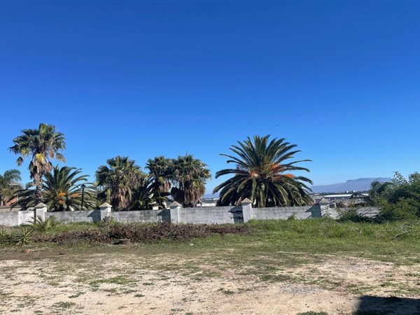 477 m² Land