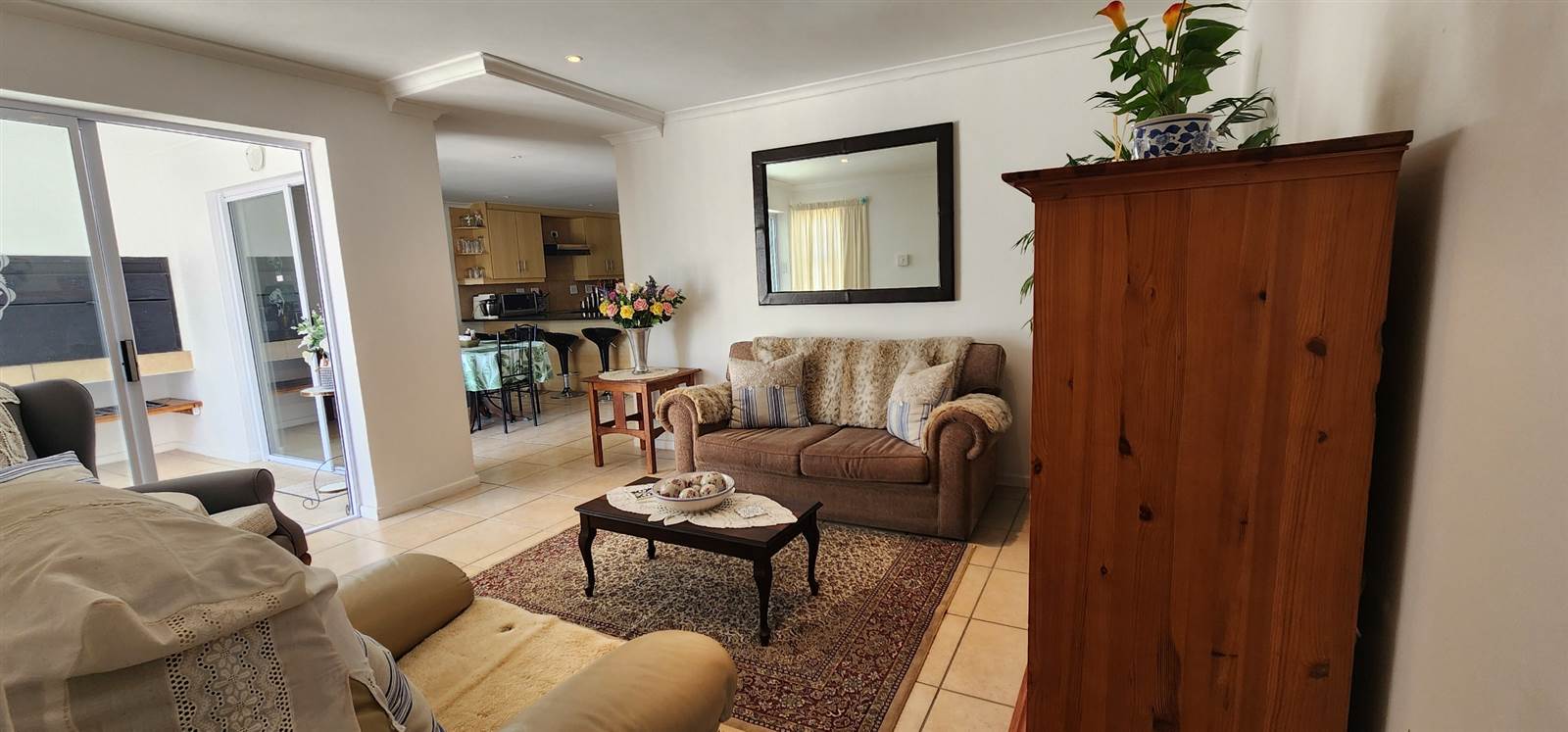 4 Bed Townhouse in Langebaan Central photo number 3