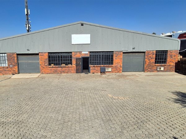 1 170  m² Industrial space