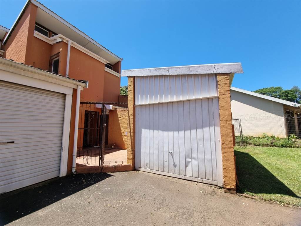 2 Bed Townhouse in Howick photo number 9