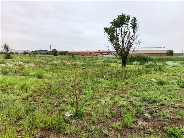 6292 m² Land available in Willow Park