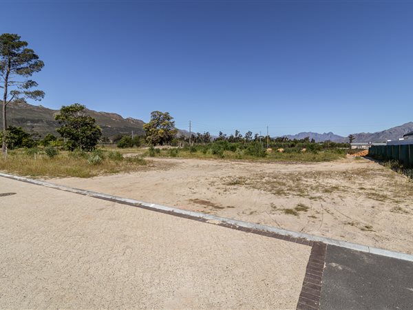 1110 m² Land available in Pearl Valley