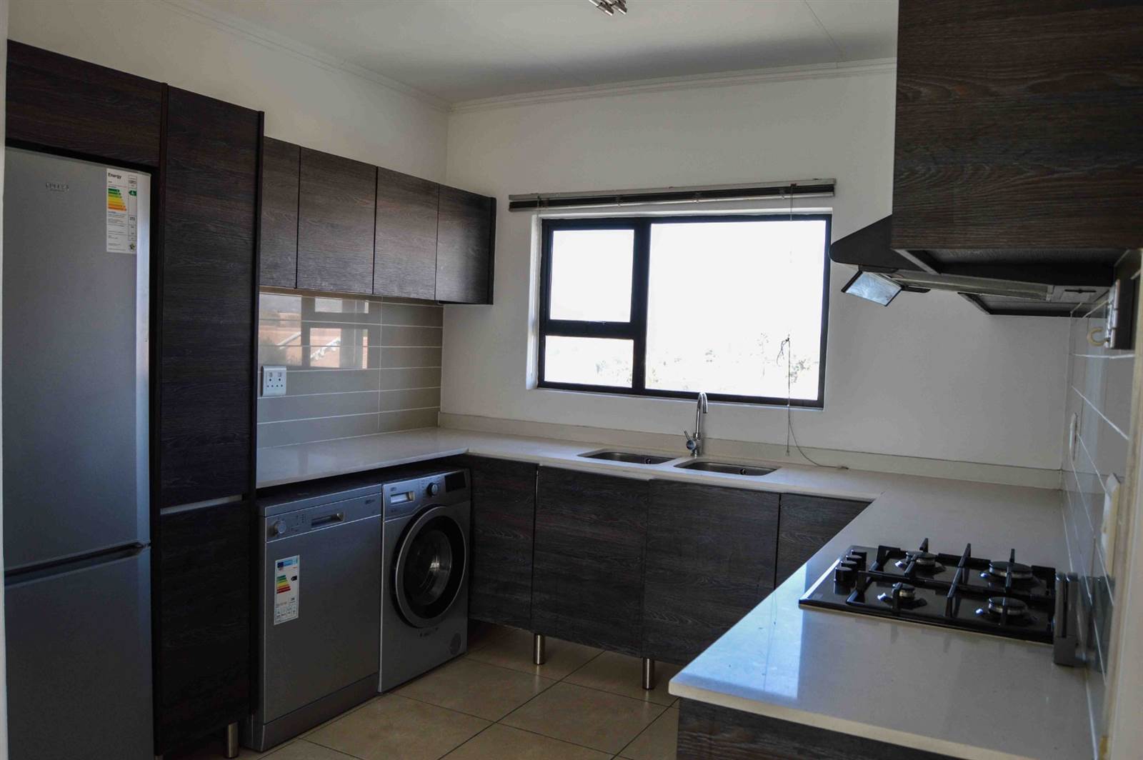 2 Bed Apartment in Greenstone Crest photo number 2