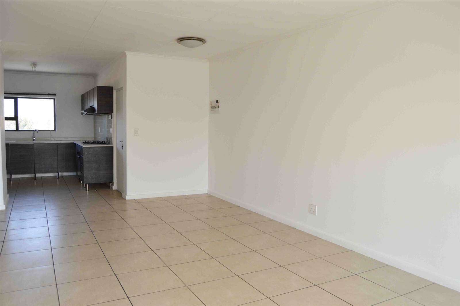 2 Bed Apartment in Greenstone Crest photo number 13