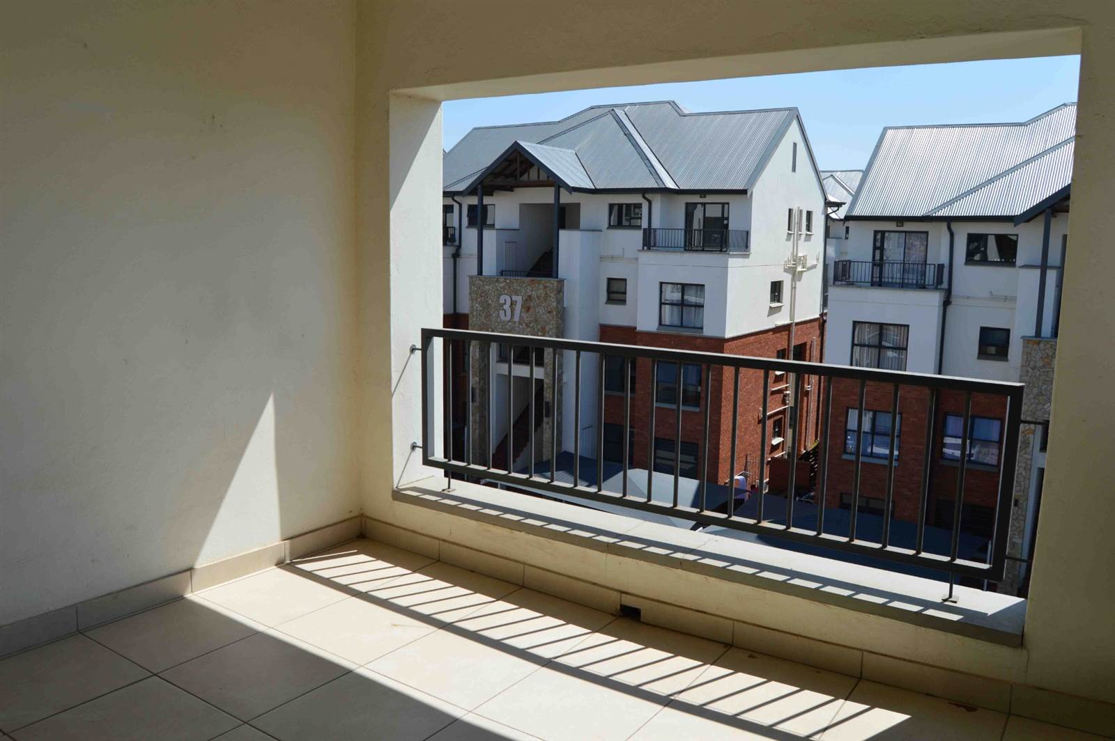 2 Bed Apartment in Greenstone Crest photo number 14