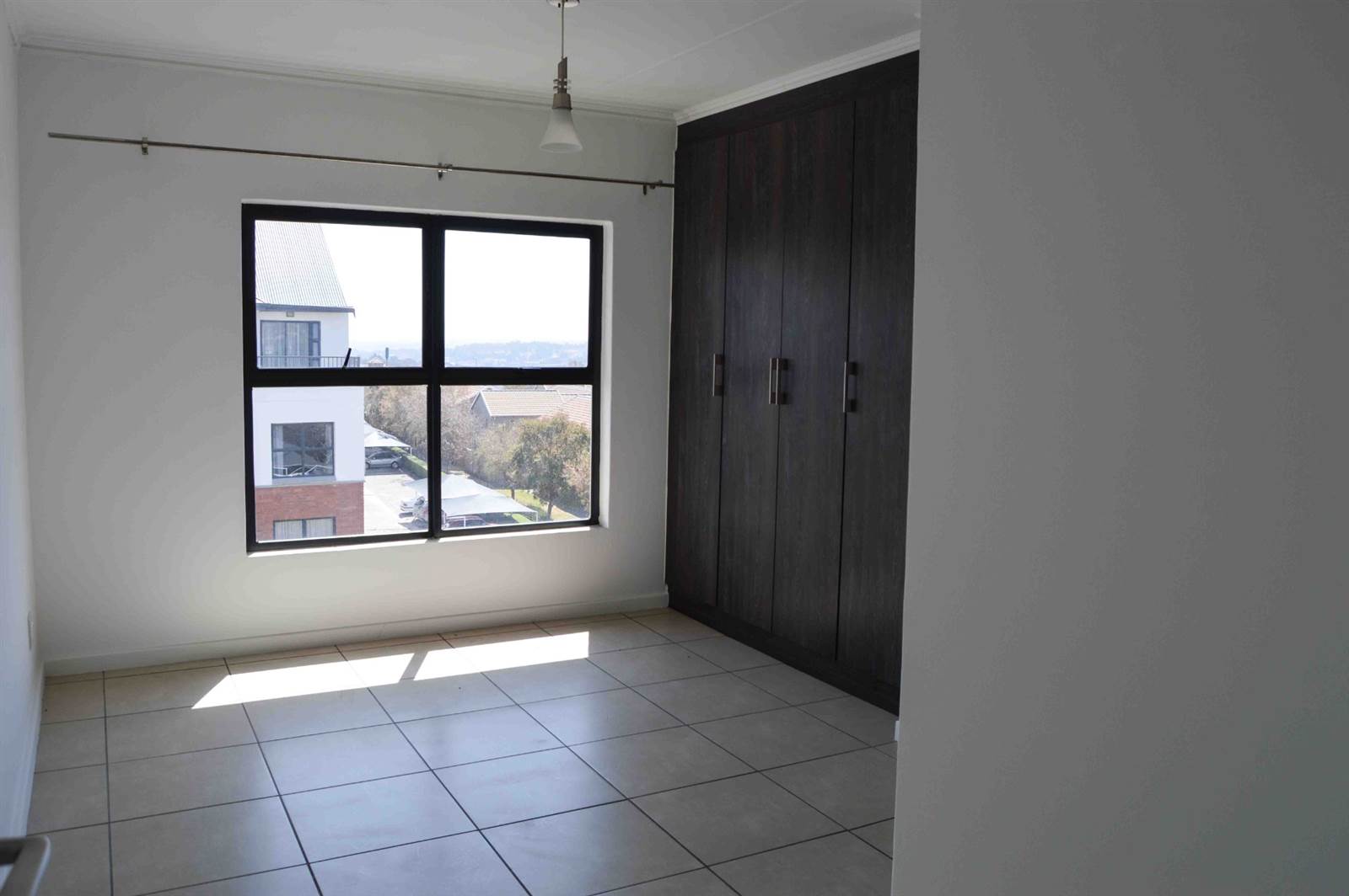 2 Bed Apartment in Greenstone Crest photo number 4