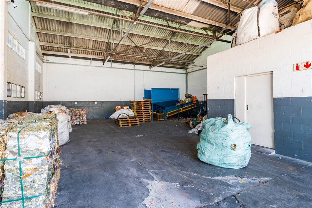220  m² Industrial space in Epping photo number 2