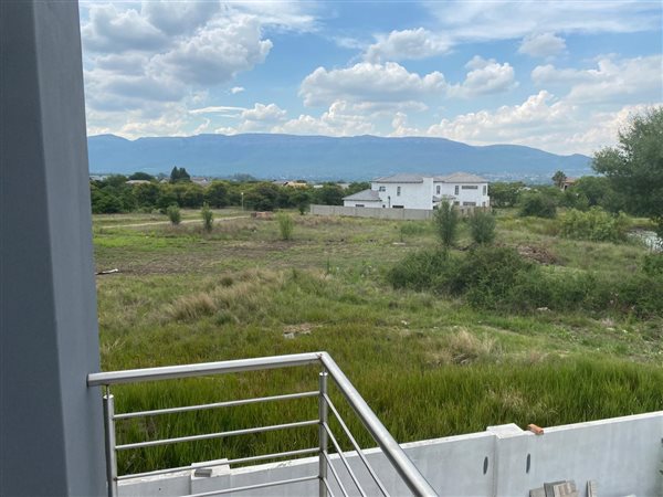 681 m² Land